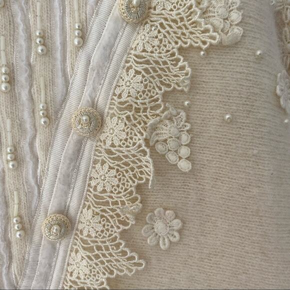 Vintage EREZ Cottagecore Angora Pearl Sweater - Picture 4 of 7